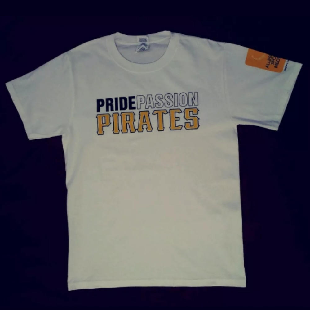 NWOT Pittsburgh Pirates SGA T-Shirt